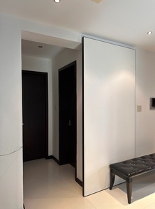 ประตูบานเลื่อนแบบซ่อนสำหรับผนังภายในทำจากไม้แบบไม่มีราง - Product Image 2