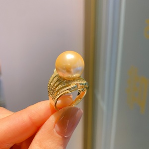 Bague Coquillage Doré Grande Taille 14MM en Cuivre Plaqué Or Écologique de Haute Qualité pour Femme – Vente en Gros, Raffinée pour le Quotidien - Product Image 5