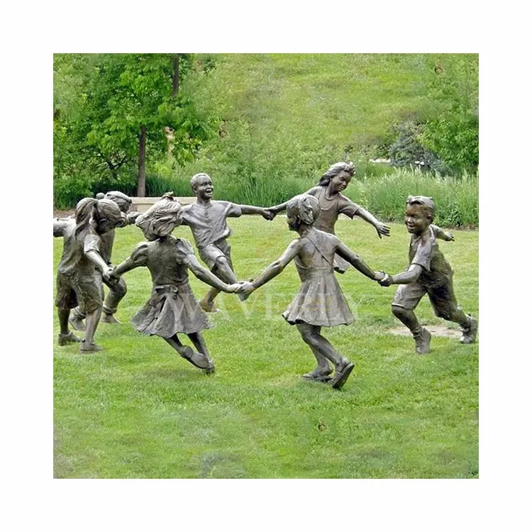 Sculpture en métal pour parc d'enfants Sculpture en métal moulé grandeur nature Bronze enfants jouant Statue jardin