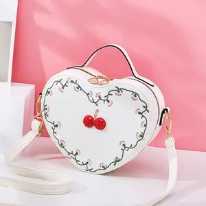 Bolso de noche con cerezas bordadas para mujer, nuevo monedero coreano con forma de corazón