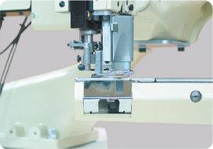 Nueva Máquina de Coser Plana <span class=keywords><strong>Yamato</strong></span> FD-62G de 4 Agujas y 6 Hilos con Alimentación por Brazo - Product Image 4