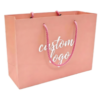 Sacs cadeaux haut de gamme durables, recyclables, réutilisables, imprimés avec du papier doré/argenté gaufré, logo personnalisé, avec poignées en corde de coton/ ruban