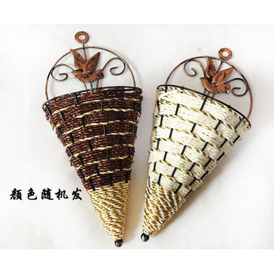 Panier suspendu triangulaire