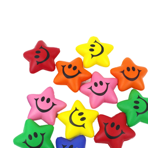 Balles anti-stress étoiles en mousse de 5,5 cm, jouets à presser en forme d'étoile souriante pour le soulagement du stress, jouets sensoriels pour la salle de classe, récompenses et cadeaux de fête - Product Image 1