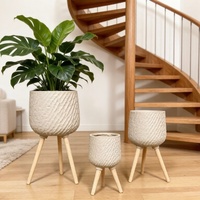 Ensemble de pots à fleurs minimalistes en fibre d'argile, 3 tailles, surface à relief ondulé, décoration de sol, jardinières et pots avec pieds en bois naturel