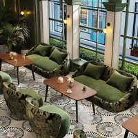 Ensemble de mobilier de restaurant moderne : tables à manger, chaises, banquettes de loisirs pour cafés et restaurants, canapés, sièges – Excellent rapport qualité-prix