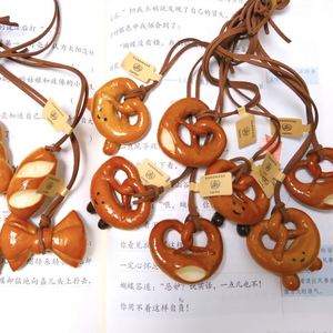 Porte-clés Breloque Bagel en Pain Pretzel 2025, Tendance et Très Vendu, pour Voiture, Sac à Dos, Ornement Suspendu pour Femme, Accessoire de Sac Kawaii - Product Image 6