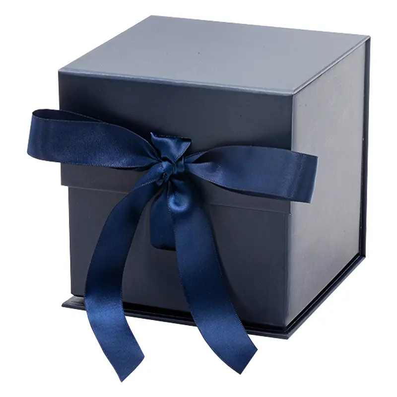 Adaptez l'emballage magnétique de boîte-cadeau de cube de détail de tasse en céramique bleu marine avec le ruban