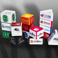 Microphone Logo Drapeau Station Cube Interview Mic Logo ABS Drapeaux TV Station Reporter Mic Cube Box Housse en mousse