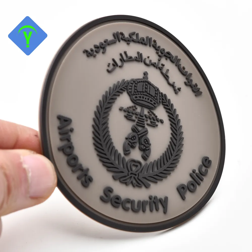サウジアラビアのエンブレムエンボスロゴPVC3Dソフトラバーパッチバッジ帽子用工場直送