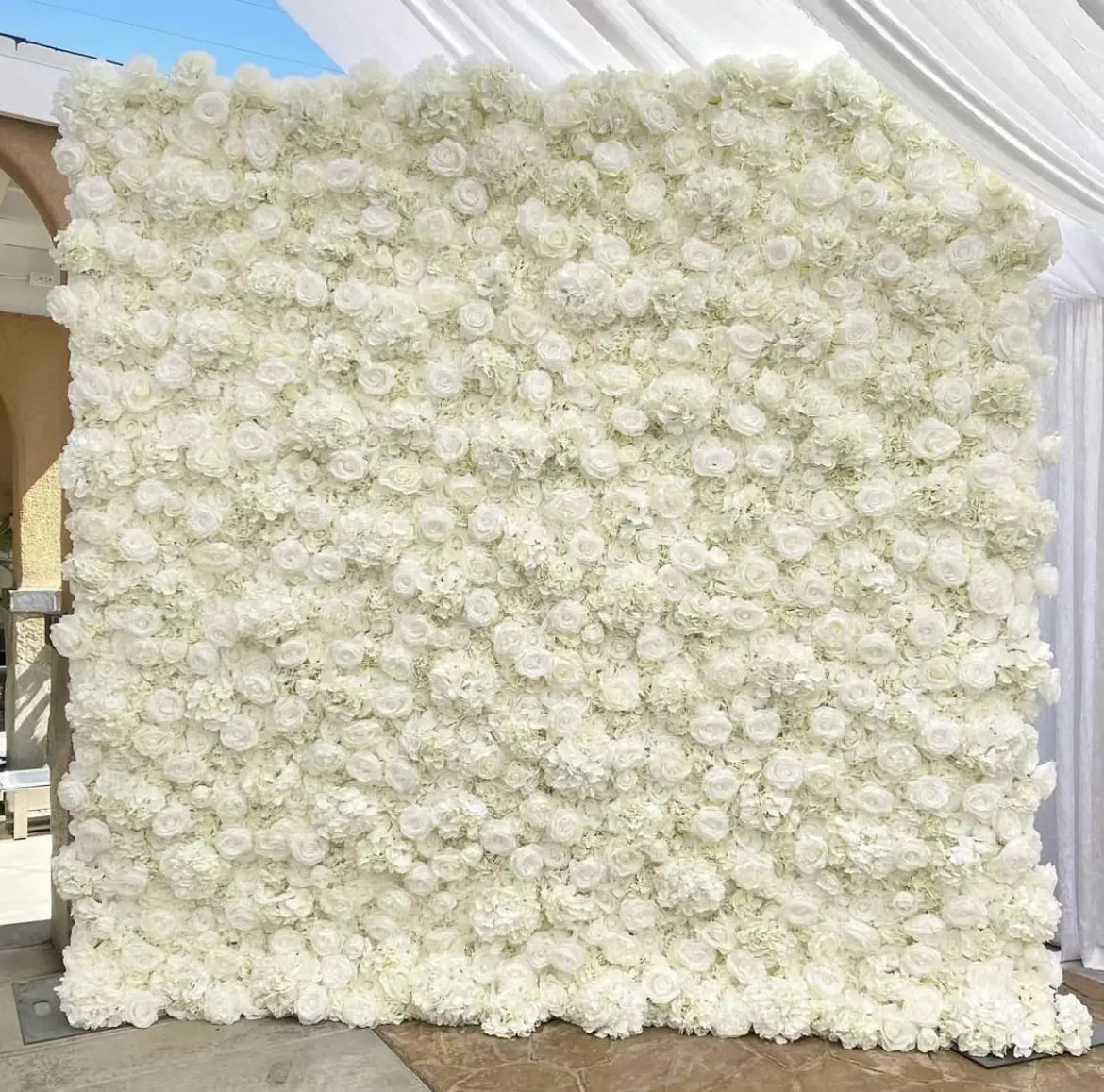 J-092 8x8 फूल दीवार शादी गुलाब पुष्प दीवार 3D रोल अप कपड़ा फूल पैनल सफेद फूल दीवार पृष्ठभूमि