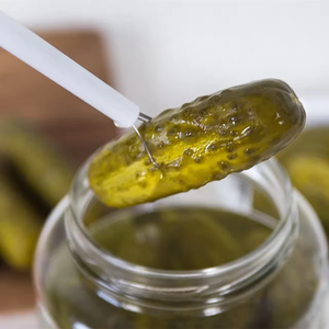 Cueilleur de luxe en acier inoxydable et <span class=keywords><strong>plastique</strong></span> avec clip ustensile de <span class=keywords><strong>cornichon</strong></span> fourchette pour cuisine alimentaire Olive Pepper Pickle Grabber Tool - Product Image 2