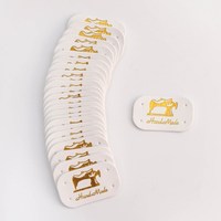 Étiquettes en cuir PU avec logo de machine à coudre, étiquettes en relief faites à la main avec quatre trous pour le bricolage