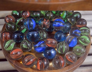 หินอ่อนแก้วลายดอกไม้สามชิ้นสีดำใสขนาด16มม. สำหรับเด็ก - Product Image 5