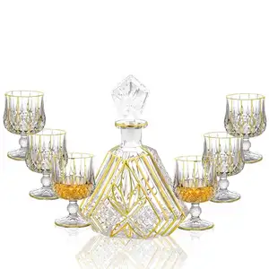 N9 Vente en gros Design classique 500ml Ensemble de verres à vin en cristal doré Forme triangulaire Décanteur à whisky Gobelet pour tequila et brandy