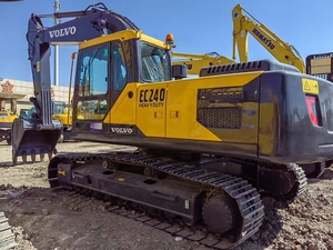 Excavadora de cadenas Volvo EC240 usada, excavadora mediana de segunda mano, motor Volvo original, en buen estado de funcionamiento para construcción. - Product Image 1