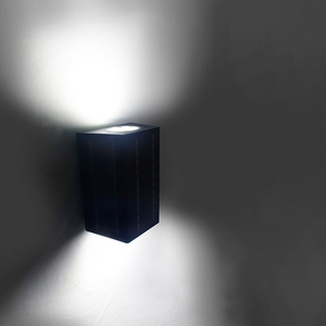 Nouveauté Double tête haut et bas applique murale cour villa porte jardin extérieur lumière 20W extérieur LED applique murale solaire - Product Image 1