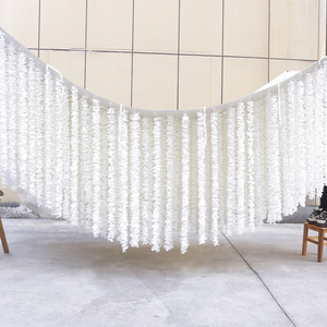 Vente chaude, fleurs de mariage personnalisées en usine, design de fleurs de glycine rouge ivoire 8*4 pieds, décoration suspendue au plafond - Product Image 3