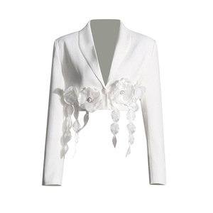 Ocstrade Blazer blanc élégant de haute qualité à un bouton pour femmes Veste de costume 3D à volants à fleurs Col en V à manches longues Veste <span class=keywords><strong>courte</strong></span> pour femmes - Product Image 1