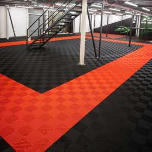 Dalles de sol de <span class=keywords><strong>garage</strong></span> emboîtables durables antidérapantes en PP vierge à 100 %, épaisseur 18 mm, pour le detailing automobile et les stations de lavage 4S - Product Image 4