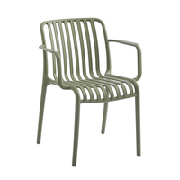 Nouveau design de mobilier d'extérieur en plastique Chaise de loisirs Chaise de dîner fabriquée avec de la résine plastique pour l'extérieur Couleur différente personnalisée