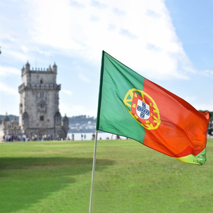 Bandera portuguesa <span class=keywords><strong>de</strong></span> <span class=keywords><strong>Portugal</strong></span> 3x5 Banderas nacionales resistentes para exteriores <span class=keywords><strong>de</strong></span> doble cara Material <span class=keywords><strong>de</strong></span> poliéster <span class=keywords><strong>de</strong></span> 3 capas con 2 ojales <span class=keywords><strong>de</strong></span> metal - Product Image 3