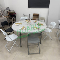 Table pliante en plastique bon marché pour 10 personnes, avec bancs pliants et table ronde pliable de 72 pouces avec pieds pliants