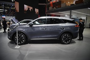 BYD <span class=keywords><strong>TANG</strong></span> L EV Eléctrico Usado, Transmisión Automática, Bajo Kilometraje 25000 KM, Asientos de Cuero, Navegación GPS, Volante a la Izquierda, Luz - Product Image 3