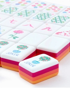 Mahjong américain rouge, tuiles en acrylique à 4 couches, 160 cartes sculptées, jeu luxueux, cadeau de Noël, échecs chinois, boîte d'échecs pour enfants - Product Image 4
