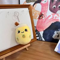 Porte-clés en peluche Bubble Tea - Mignons jouets en peluche Boba Milk Tea & Fruit Cup, breloque de sac Kawaii personnalisée pour les filles, cadeau et accessoires