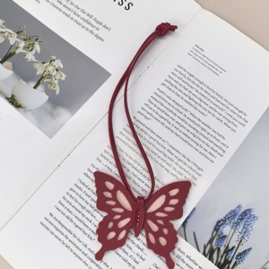 Encantadores dijes de mariposa de cuero PU para bolso, colgante decorativo, llavero portátil, regalos de bienvenida para el Día de la Madre - Product Image 4