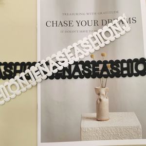 Oferta en Stock: Ribete de Encaje Bordado con Borlas Suaves y Diseño de Letras Inglesas de Alta Calidad para Manualidades, Costura y Accesorios de Ropa - Product Image 1