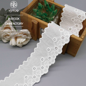 Classica Bordatura in <span class=keywords><strong>Pizzo</strong></span> Bianco di Cotone Ecologico con Occhielli 5,7cm Floreale Broderie Anglaise per Cucito di Abiti - Product Image 1