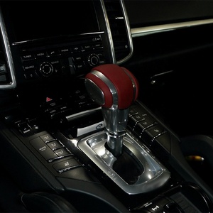 Accessoire <span class=keywords><strong>de</strong></span> voiture <span class=keywords><strong>de</strong></span> haute technologie, <span class=keywords><strong>pommeau</strong></span> <span class=keywords><strong>de</strong></span> levier <span class=keywords><strong>de</strong></span> vitesses en cuir et fibre <span class=keywords><strong>de</strong></span> carbone avec installation facile pour Porsche Cayenne 2011-2017 - Product Image 5