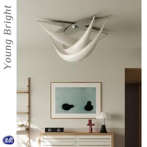 Lámpara de techo LED Young Bright Crescent de montaje en superficie, de un solo cabezal, para dormitorio y comedor - Product Image 4