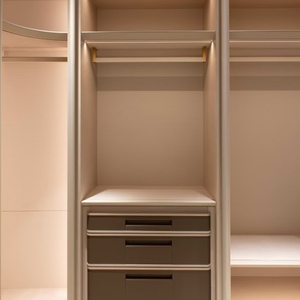 BALOM Dressing sur mesure de luxe avec îlot central, éclairage LED, mobilier moderne pour chambre à coucher, vente en gros OEM, certifié CE - Product Image 3