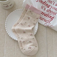 Chaussettes florales pour femmes, chaussettes mi-mollet polyvalentes, chaussettes en coton sans couture de couleur brun rosé