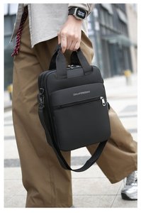 Sac à dos fourre-tout convertible en nylon imperméable personnalisé pour homme avec fermeture éclair et bretelles réglables – Vente en gros - Product Image 5