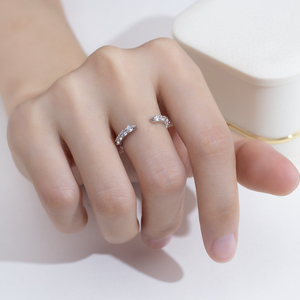 Messi Jewelry MSR-2074 PT950 Lab Grown <b>Diamond</b> Round Shape <b>Ring</b> For Women - Product Image 3