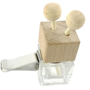 Diffusore di Profumo per Auto di Lusso, Bottiglia Vuota, Accessorio Auto con Clip, Pendente in Metallo e Vetro per Bocchetta dell'Aria Condizionata, Olio Essenziale - Product Image 5