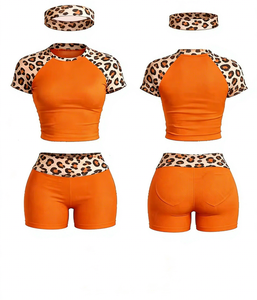 Completi Sportivi da <span class=keywords><strong>Donna</strong></span> 2026 con Logo Personalizzato, Maniche Raglan, Stampa Leopardata, Top Corto e <span class=keywords><strong>Pantaloncini</strong></span>, Set <span class=keywords><strong>Tuta</strong></span> 3 Pezzi per <span class=keywords><strong>Donna</strong></span> - Product Image 1
