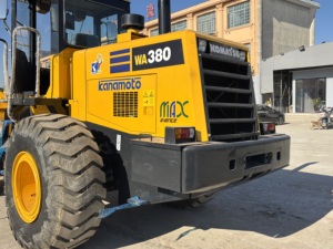 Chargeur sur pneus avant Komatsu WA380 de haute qualité de 3 tonnes utilisé avec pompe à moteur - Product Image 4