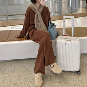 Set sweter lengan panjang leher v wanita, set celana sweater kasmir polos longgar lengan panjang untuk wanita - Product Image 5