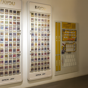 Biểu tượng tùy chỉnh treo tường hiển thị thẻ kinh doanh đứng Bảng điều khiển <span class=keywords><strong>acrylic</strong></span> với cơ sở kim loại cho thẻ sưu tập trưng bày - Product Image 2