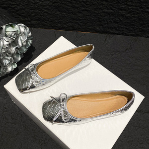 Ballerine basse da donna leggere a punta quadrata scarpe basse Casual per le stagioni autunnali estive con chiusura a Slip-On traspirante - Product Image 1