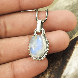 Pierre précieuse de guérison Pierre de lune arc-en-ciel naturelle Pendentif pierre précieuse Bijoux en argent sterling 925 Fournisseur en gros Pendentifs en argent OEM - Product Image 4
