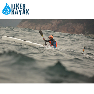 Surfski en plastique professionnel, rapide et stable, pour la course sur les vagues - Product Image 4