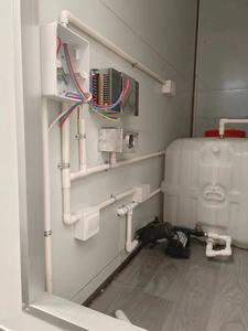 รถห้องน้ำเคลื่อนที่คุณภาพสูง ทันสมัย เป็นมิตรกับสิ่งแวดล้อม พร้อมดีไซน์ 2 ห้องน้ำ สำหรับใช้งานกลางแจ้ง - Product Image 3