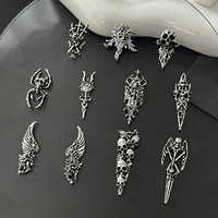 10 Pièces Breloques Métalliques Gothiques pour Ongles : Crâne, Araignée, Aile, Lance – Clous 3D pour Ongles, Décorations d'Art Ongulaire Punk Sombre pour Halloween, pour Manucure