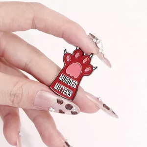 Broche de chat personnalisée créative en métal pour couples, badges d'étudiant, idées cadeaux pour Noël, fête nationale - Product Image 2